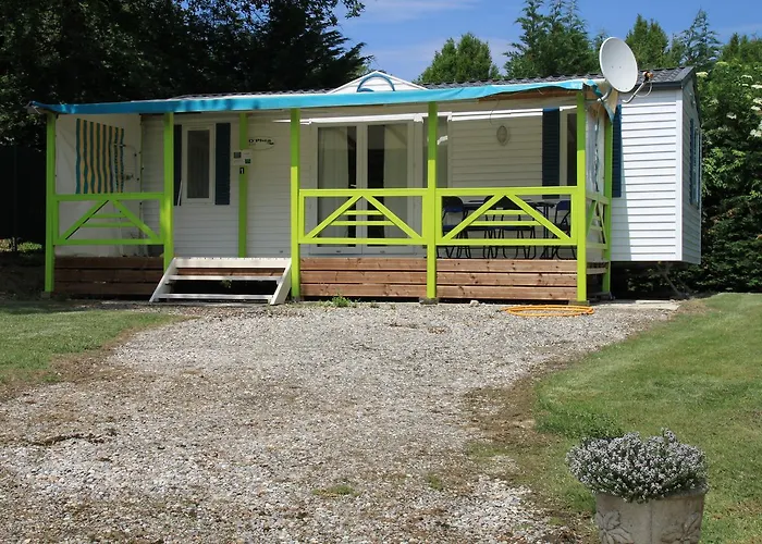 Parc Des Oliviers אתר קמפינג