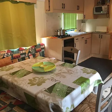 Camping Parc Des Oliviers *